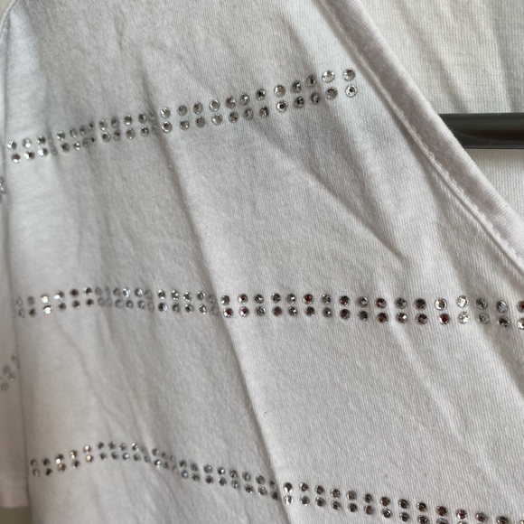 White shirt sleeve t-shirt with sequin dots. Barely worn, but few dots missing. - Picture 3 of 7